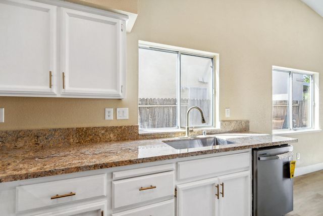 8692 Tarata Pl, Elk Grove, CA 95624