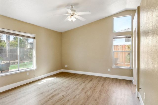 8692 Tarata Pl, Elk Grove, CA 95624