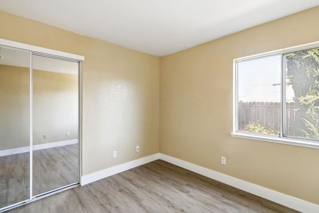 8692 Tarata Pl, Elk Grove, CA 95624