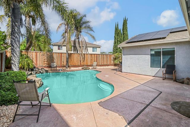 8692 Tarata Pl, Elk Grove, CA 95624