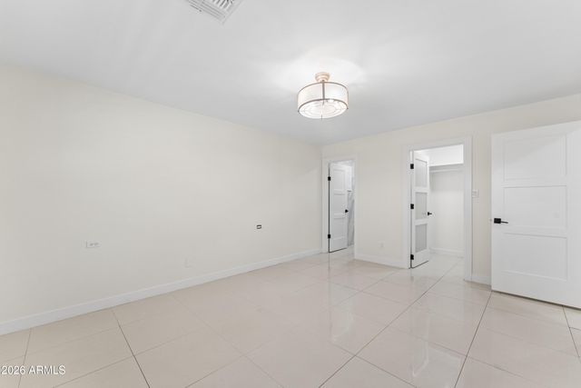 6139 W COLTER Street, Glendale, AZ 85301