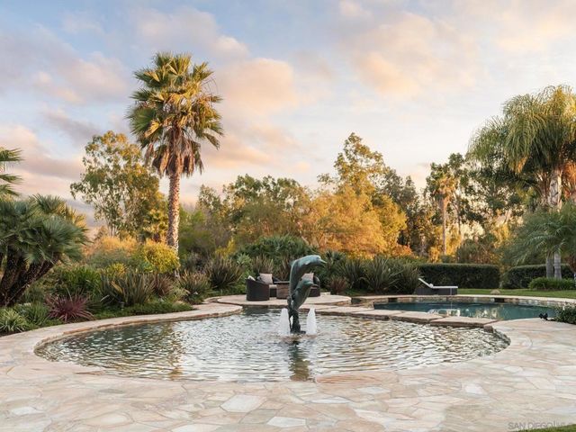 16409 Via de Santa Fe, Rancho Santa Fe, CA 92067