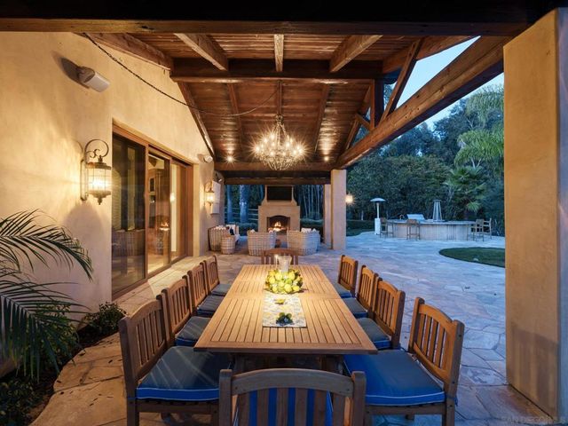 16409 Via de Santa Fe, Rancho Santa Fe, CA 92067