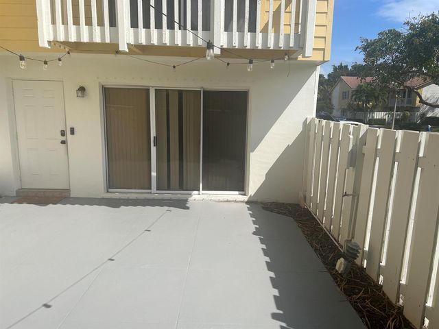 169 Seabreeze Circle, Jupiter, FL 33477