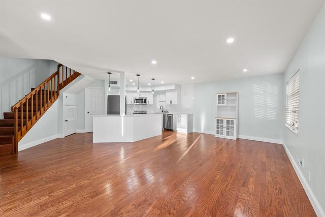 169 Seabreeze Circle, Jupiter, FL 33477