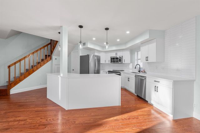 169 Seabreeze Circle, Jupiter, FL 33477