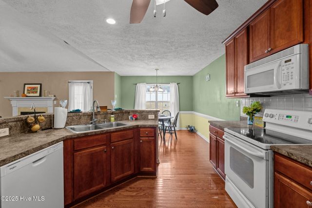 101 Pine Brae Lane, Aberdeen, NC 28315