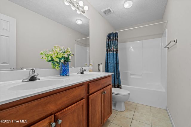 101 Pine Brae Lane, Aberdeen, NC 28315