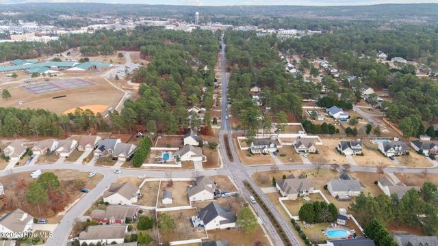 101 Pine Brae Lane, Aberdeen, NC 28315