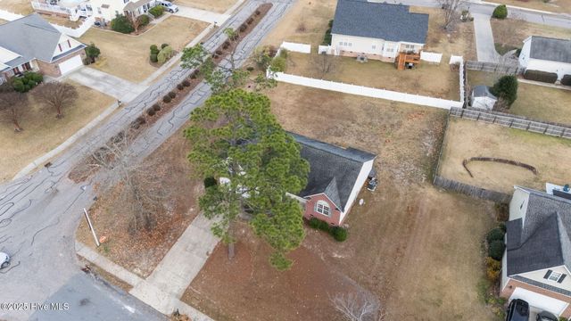 101 Pine Brae Lane, Aberdeen, NC 28315