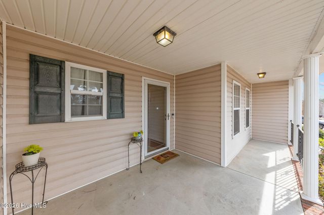 101 Pine Brae Lane, Aberdeen, NC 28315