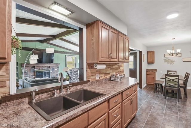 183 Sunrise Drive, Amherst, OH 44001