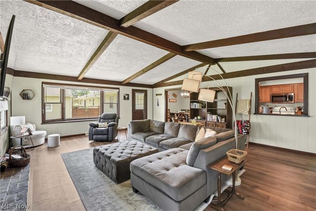 183 Sunrise Drive, Amherst, OH 44001