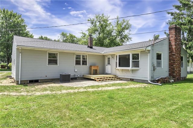 183 Sunrise Drive, Amherst, OH 44001