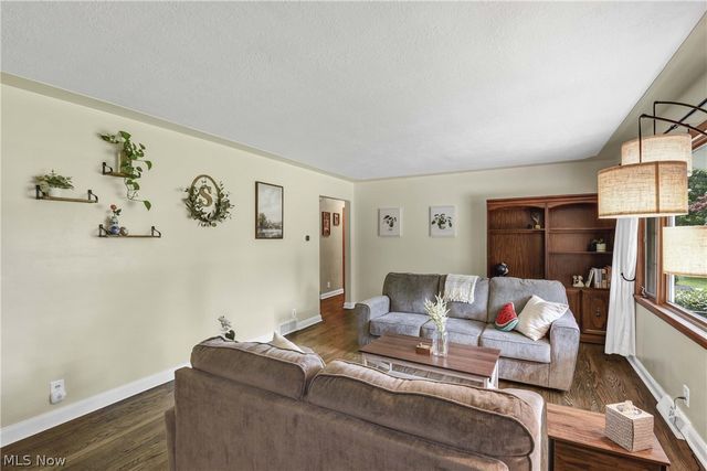 183 Sunrise Drive, Amherst, OH 44001