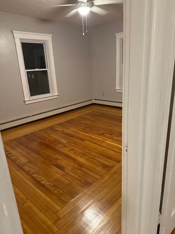 217 Newland Avenue 3, Woonsocket, RI 02895