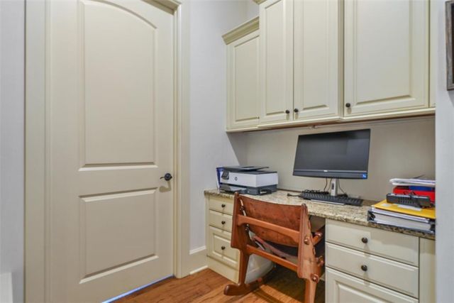 1703 Windsor Place, Nichols Hills, OK 73116
