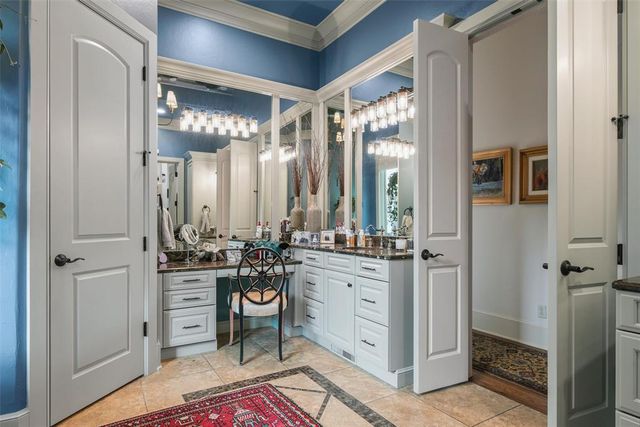 1703 Windsor Place, Nichols Hills, OK 73116
