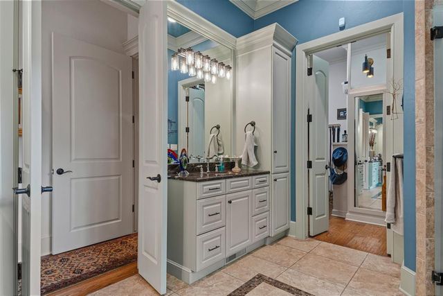 1703 Windsor Place, Nichols Hills, OK 73116