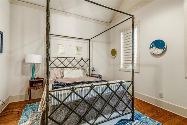 1703 Windsor Place, Nichols Hills, OK 73116