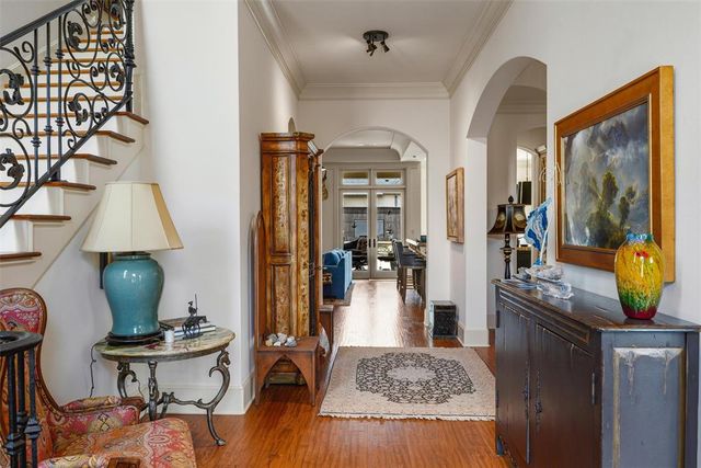 1703 Windsor Place, Nichols Hills, OK 73116