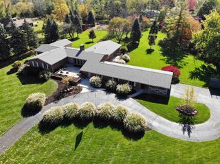 102 Southfield Road, Winona Lake, IN 46590