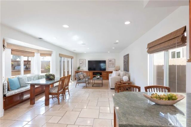 6261 Majorca Circle, Long Beach, CA 90803
