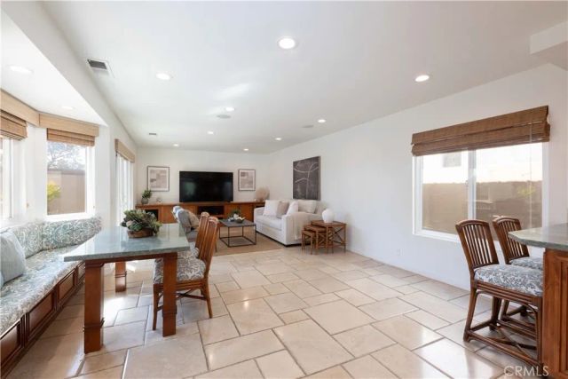 6261 Majorca Circle, Long Beach, CA 90803