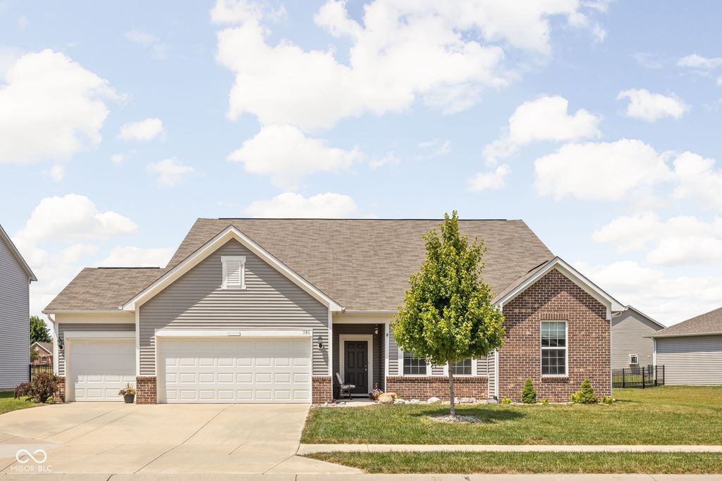 936 Plunkett Avenue, Westfield, IN 46074