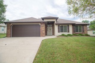 7002 MADISON CREEK DR, Columbia, MO 65203