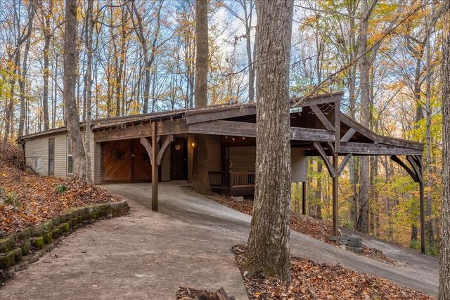 415 Floyd Dr, Smithville, TN 37166