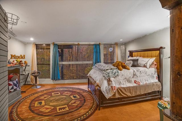 415 Floyd Dr, Smithville, TN 37166