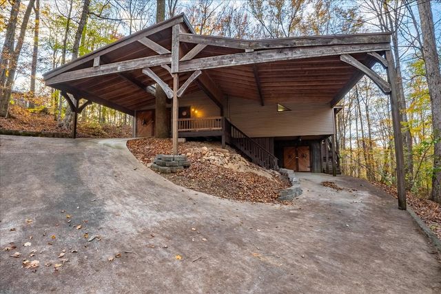 415 Floyd Dr, Smithville, TN 37166