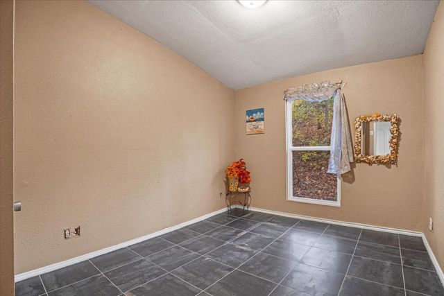 415 Floyd Dr, Smithville, TN 37166