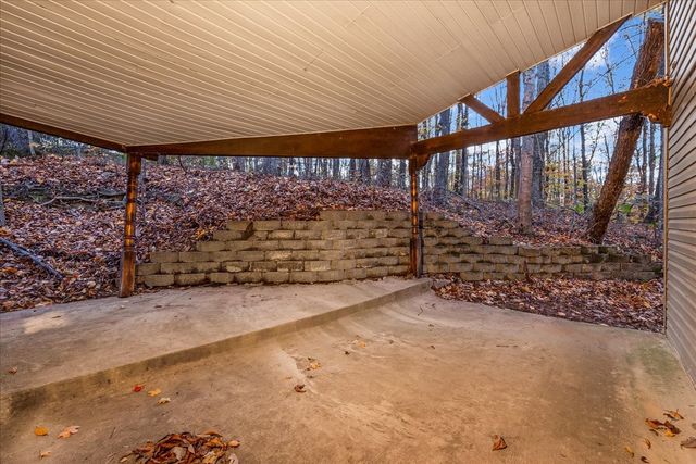415 Floyd Dr, Smithville, TN 37166