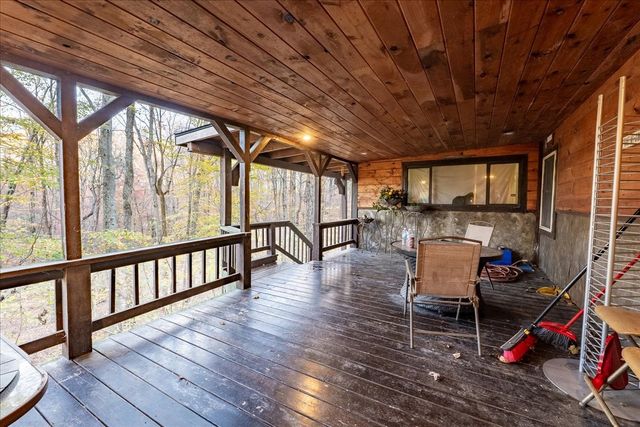 415 Floyd Dr, Smithville, TN 37166