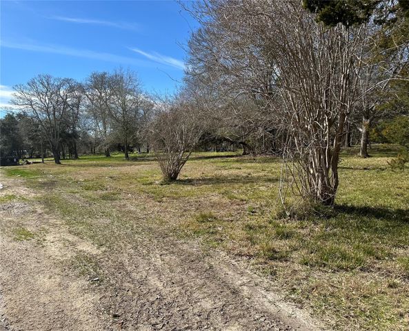 2690 County Road 179, Alvin, TX 77511