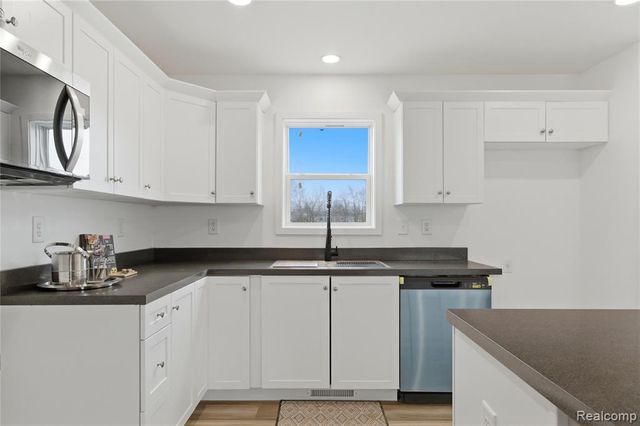 4339 Bridgeport Court, Inkster, MI 48141