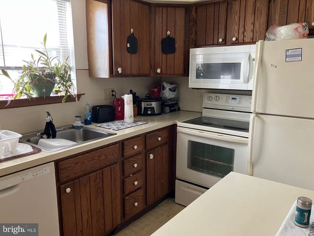 6 DREXEL AVE, Lansdowne, PA 19050