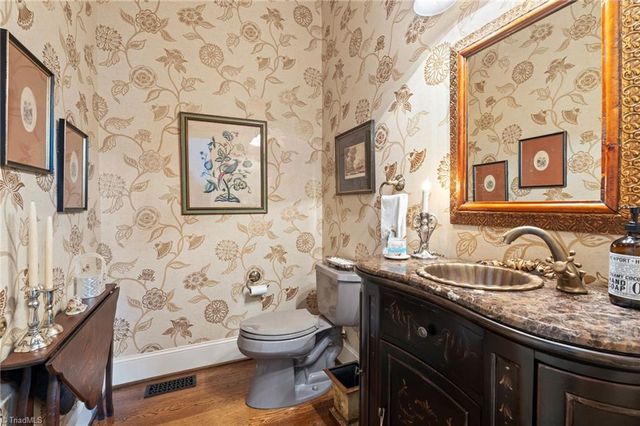 37 Creswell Court, Greensboro, NC 27407