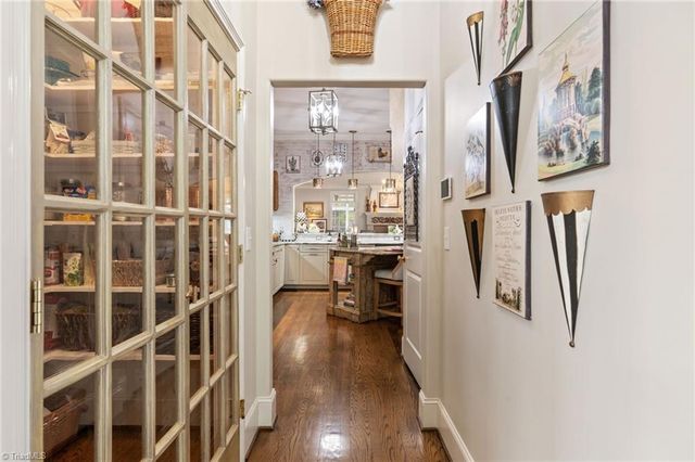 37 Creswell Court, Greensboro, NC 27407