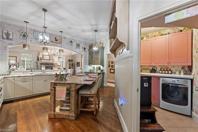 37 Creswell Court, Greensboro, NC 27407