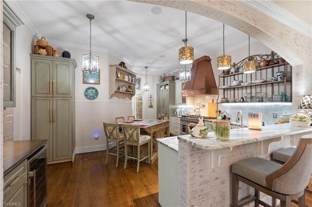 37 Creswell Court, Greensboro, NC 27407