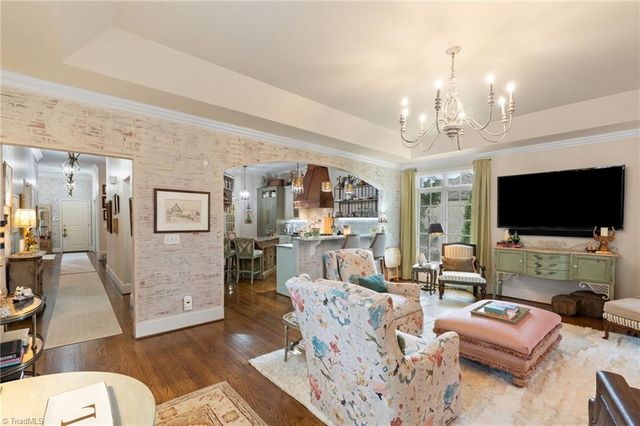 37 Creswell Court, Greensboro, NC 27407