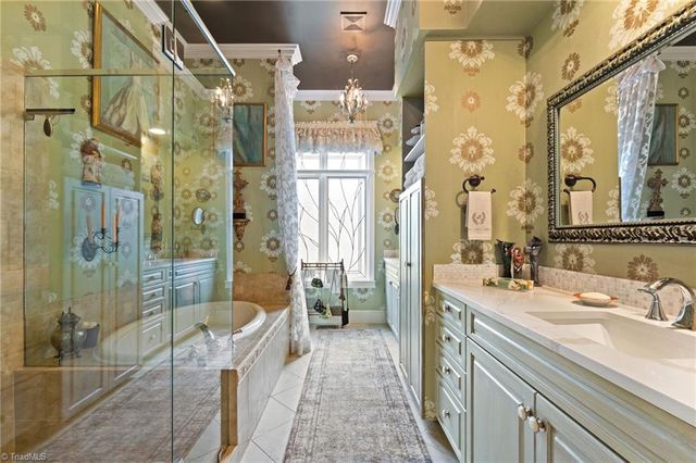 37 Creswell Court, Greensboro, NC 27407