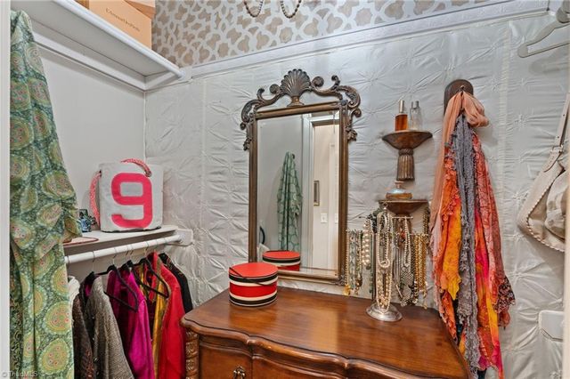 37 Creswell Court, Greensboro, NC 27407