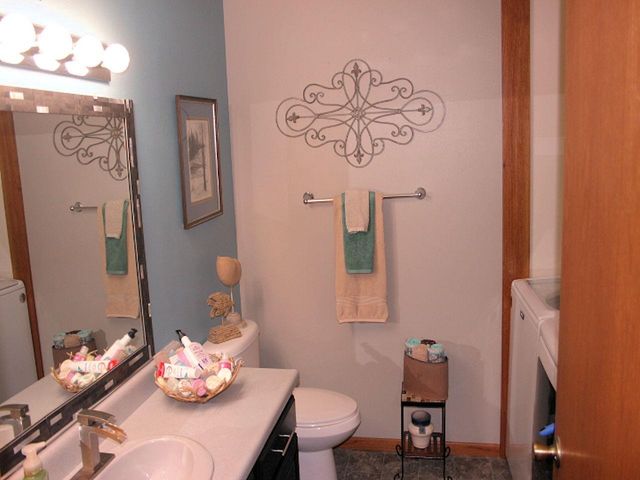 961 EASTMAN LANE, Fond Du Lac, WI 54935