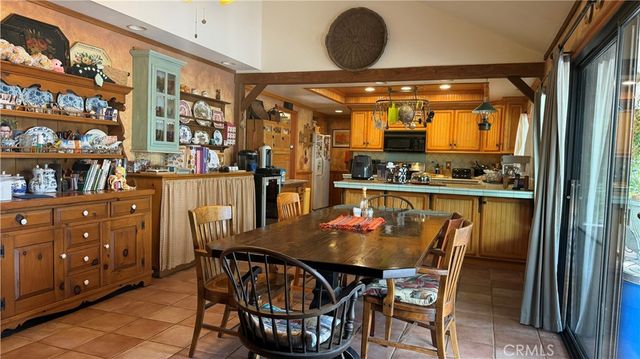 377 Oldstone Court, Simi Valley, CA 93065