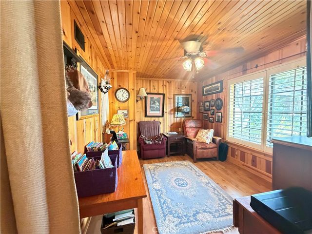 377 Oldstone Court, Simi Valley, CA 93065