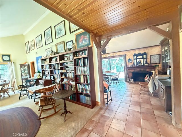 377 Oldstone Court, Simi Valley, CA 93065